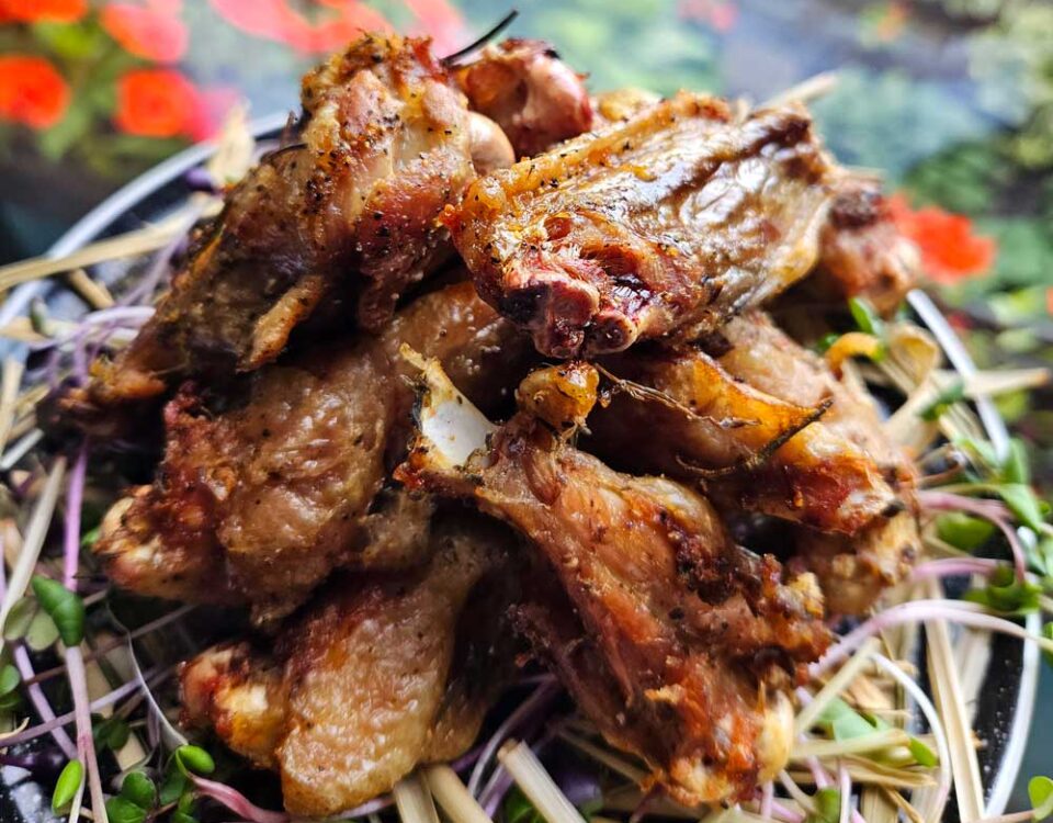 Recette ailes de pintade au four à l'ail et aux herbes